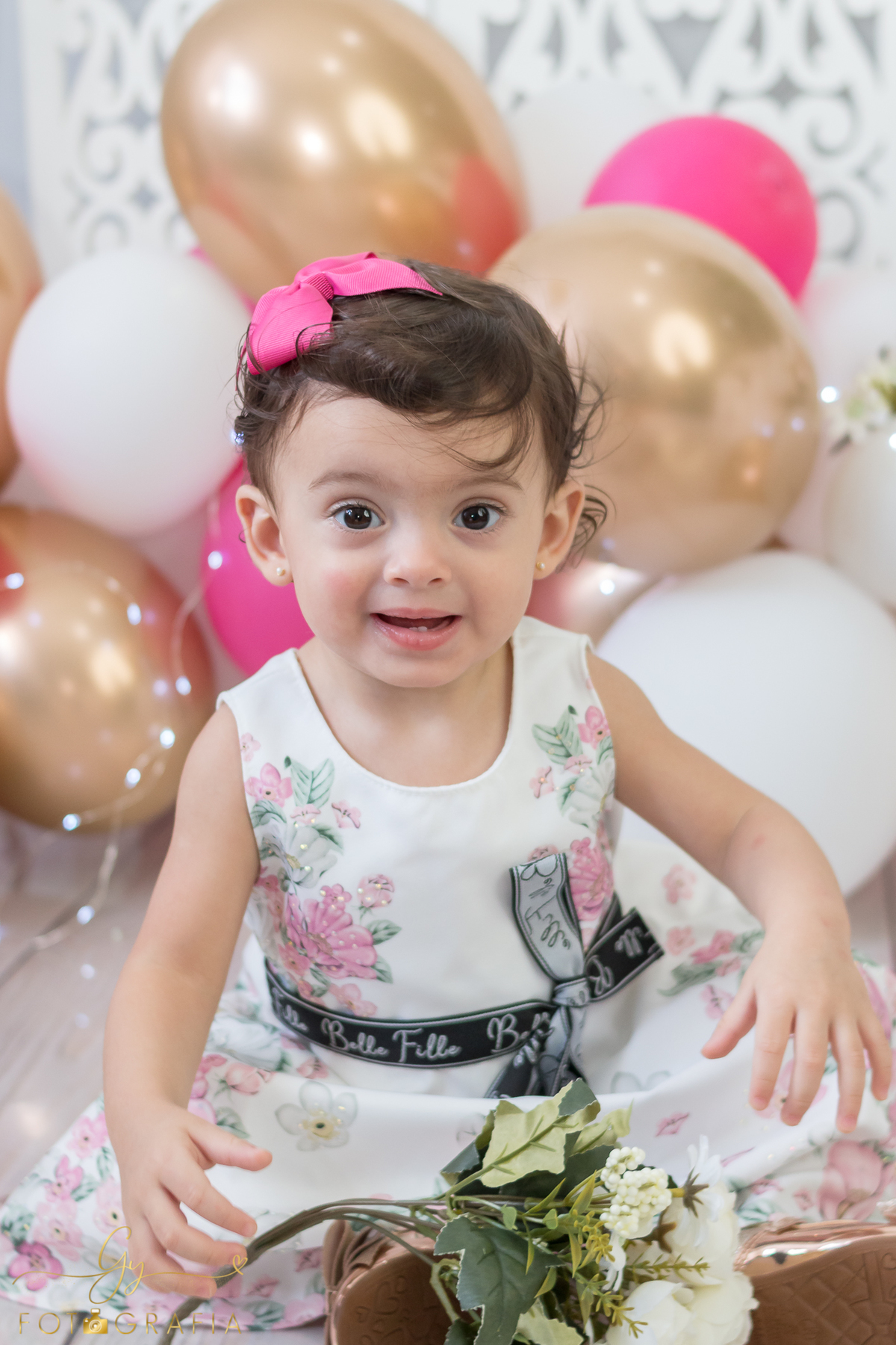 Ensaio Smash the Fruit da Alice. Fotografo em Londrina especializado em ensaios de bebês e crianças. Momento registrado pela fotografa Giscellayne - Gy Fotografia.