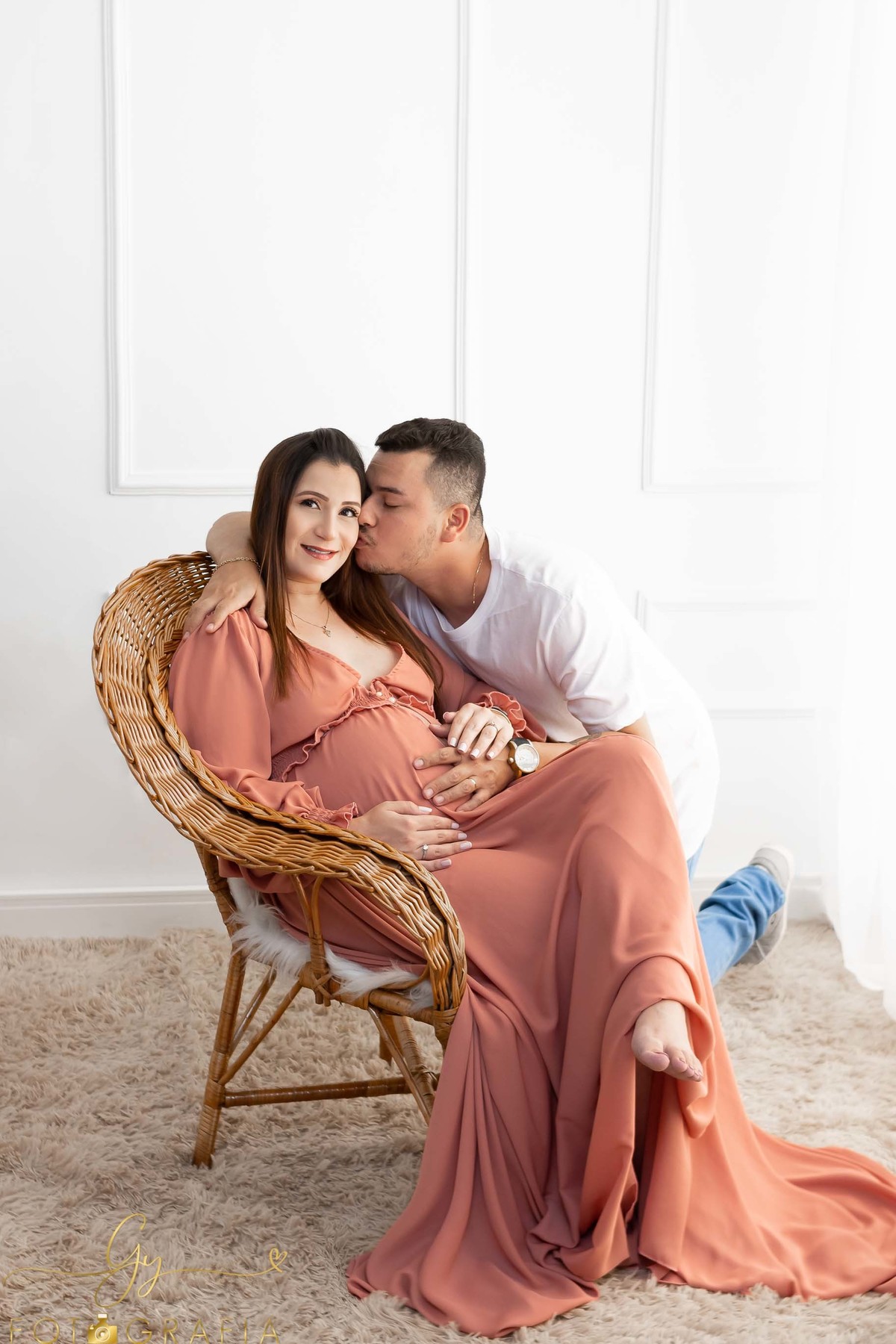 Ensaio Gestante em estudio.
A doce espera. Fotografo em Londrina especializado em gestante. Momento registrado pela fotografa Giscellayne - Gy Fotografia.