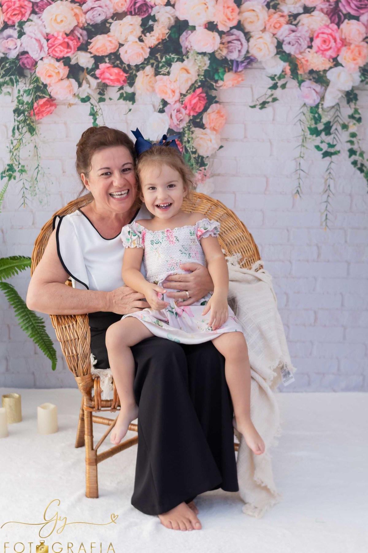 Ensaio dia das mães. Fotógrafo em Londrina especializado em gestantes e bebês. Momento registrado pela fotógrafa Giscellayne- Gy Fotografia.