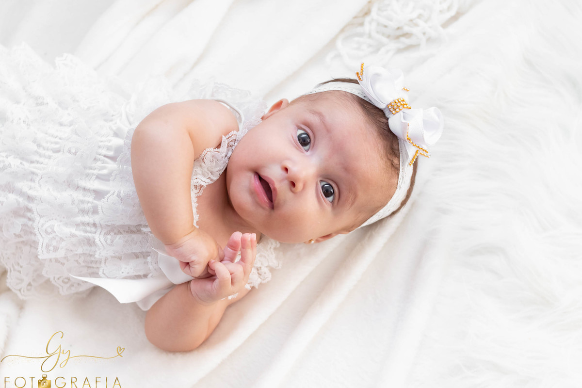 Ensaio de dia das mães. Fotógrafo em Londrina especializado em bebês e gestantes. Momento registrado pela fotógrafa Giscellayne - Gy Fotografia.