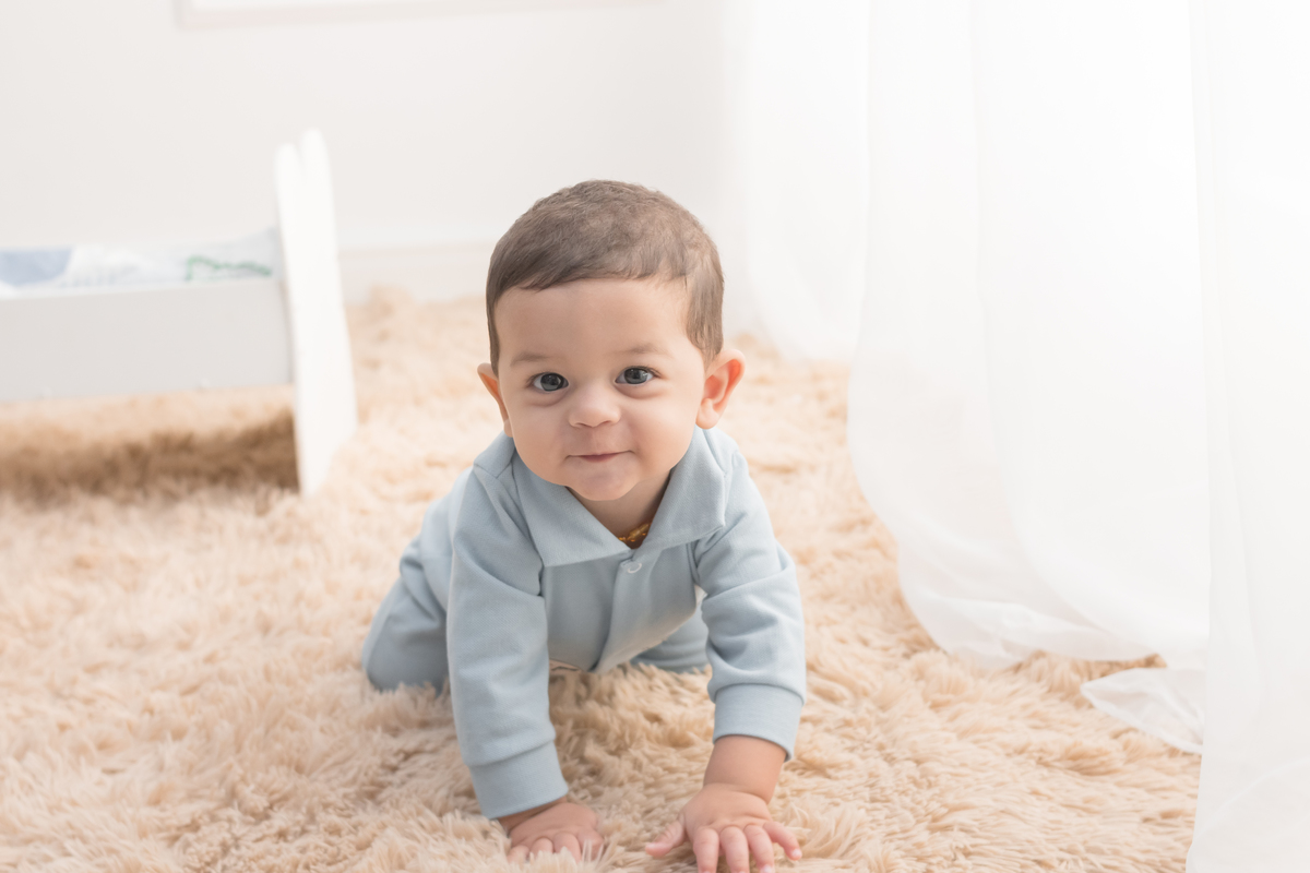 Acompanhamento mensal clean no estudio. cenario simples e clarinho!
Fotografo em Londrina especializado em ensaios de bebês e crianças. Momento registrado pela fotografa Giscellayne | Gy Fotografia