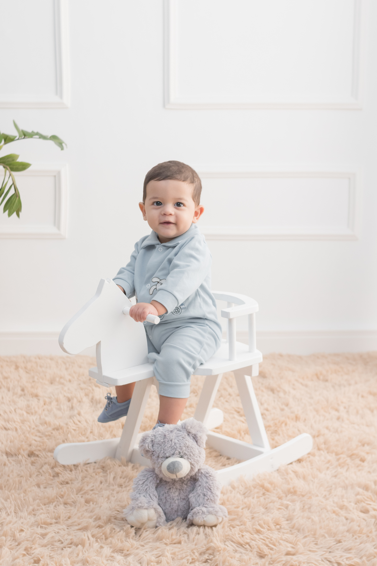 Acompanhamento mensal clean no estudio. cenario simples e clarinho!
Fotografo em Londrina especializado em ensaios de bebês e crianças. Momento registrado pela fotografa Giscellayne | Gy Fotografia