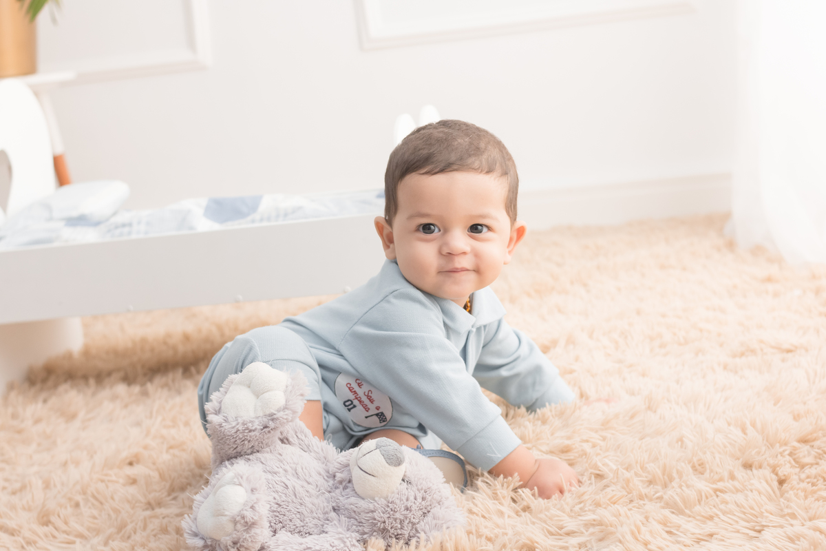 Acompanhamento mensal clean no estudio. cenario simples e clarinho!
Fotografo em Londrina especializado em ensaios de bebês e crianças. Momento registrado pela fotografa Giscellayne | Gy Fotografia