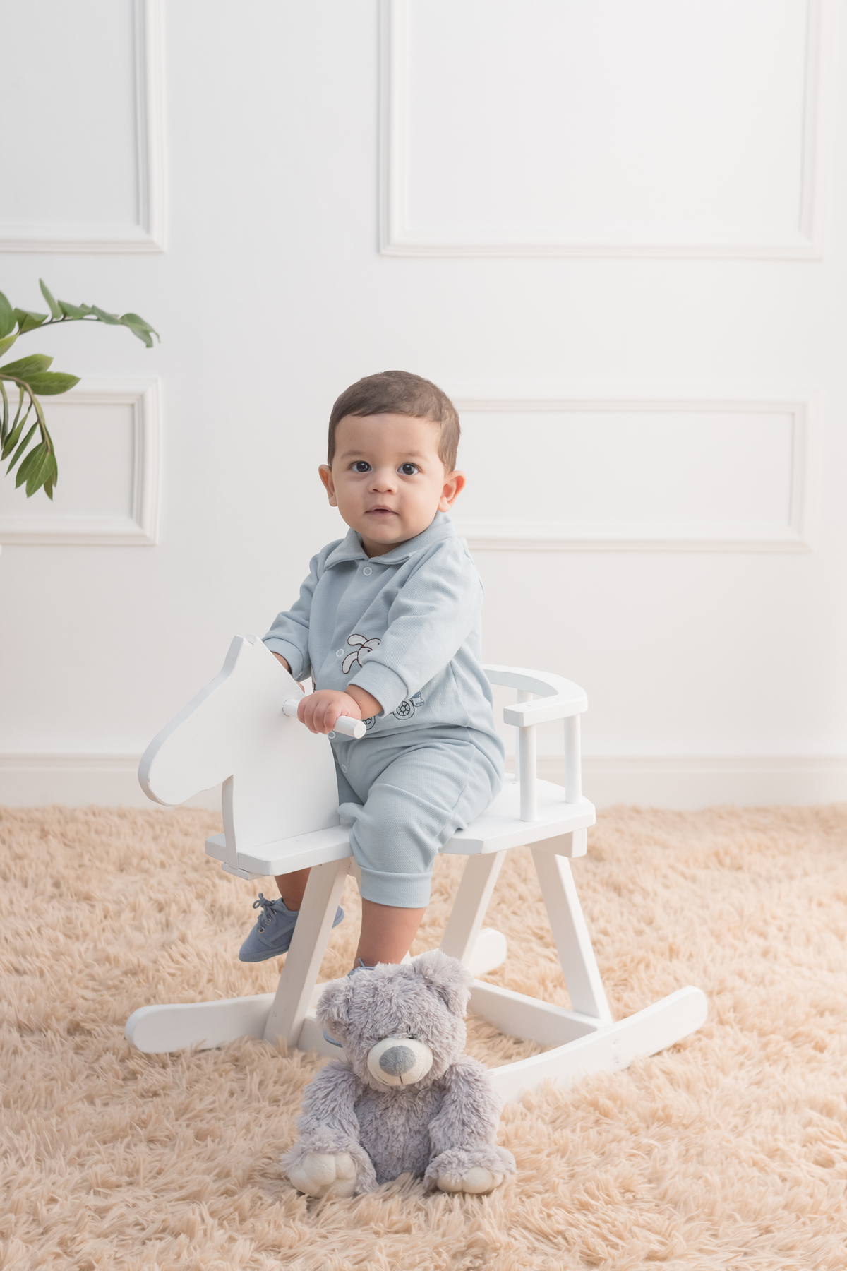 Acompanhamento mensal clean no estudio. cenario simples e clarinho!
Fotografo em Londrina especializado em ensaios de bebês e crianças. Momento registrado pela fotografa Giscellayne | Gy Fotografia