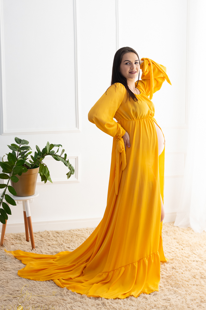 Ensaio de gestante em estúdio, looks inclusos. Fotografo em Londrina especializado em ensaios de gestantes. Momento registrado pela fotografa Giscellayne - Gy fotografia.