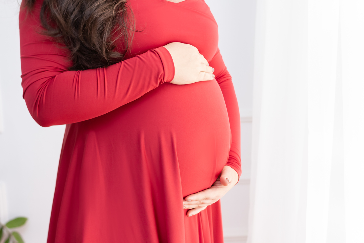 Ensaio da Aline em estúdio. Fotógrafo de gestante em Londrina. Momento registrado pela fotógrafa Giscellayne - Gy fotografiaEnsaio da Aline em estúdio. Fotógrafo de gestante em Londrina. Momento registrado pela fotógrafa Giscellayne - Gy fotografia