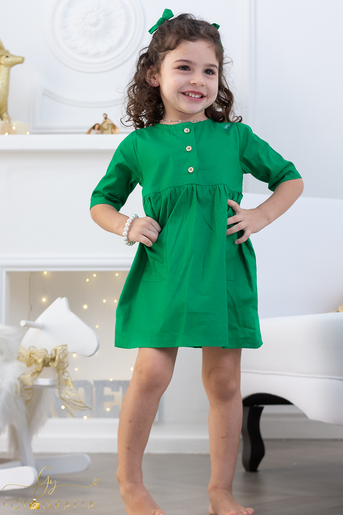 Ensaio de natal em estúdio. Fotógrafo em Londrina especializado em ensaios de bebês e crianças. Momento registrado pela fotógrafa Giscellayne - Gy fotografia