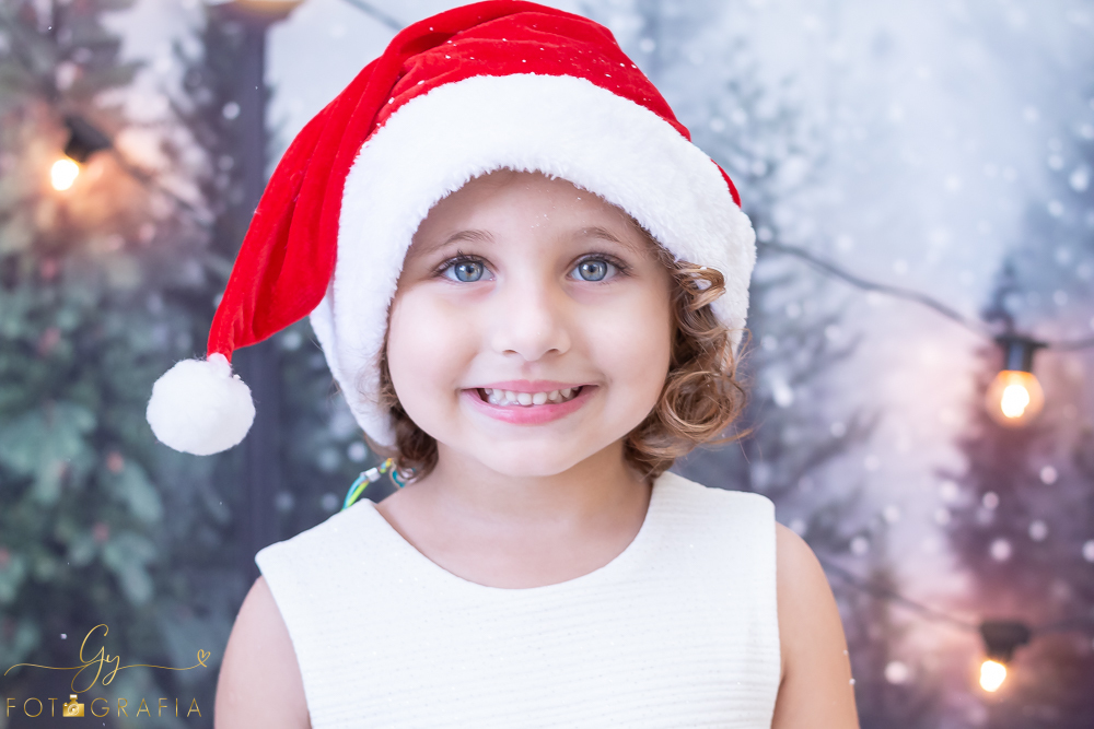 Sarah no seu ensaio de natal!
Sessão de natal com 4 cenários e roupas inclusas! Fotógrafo em Londrina especializado em ensaios de bebês e crianças!
Momento registrado pela fotógrafa Giscellayne | Gy fotografia.