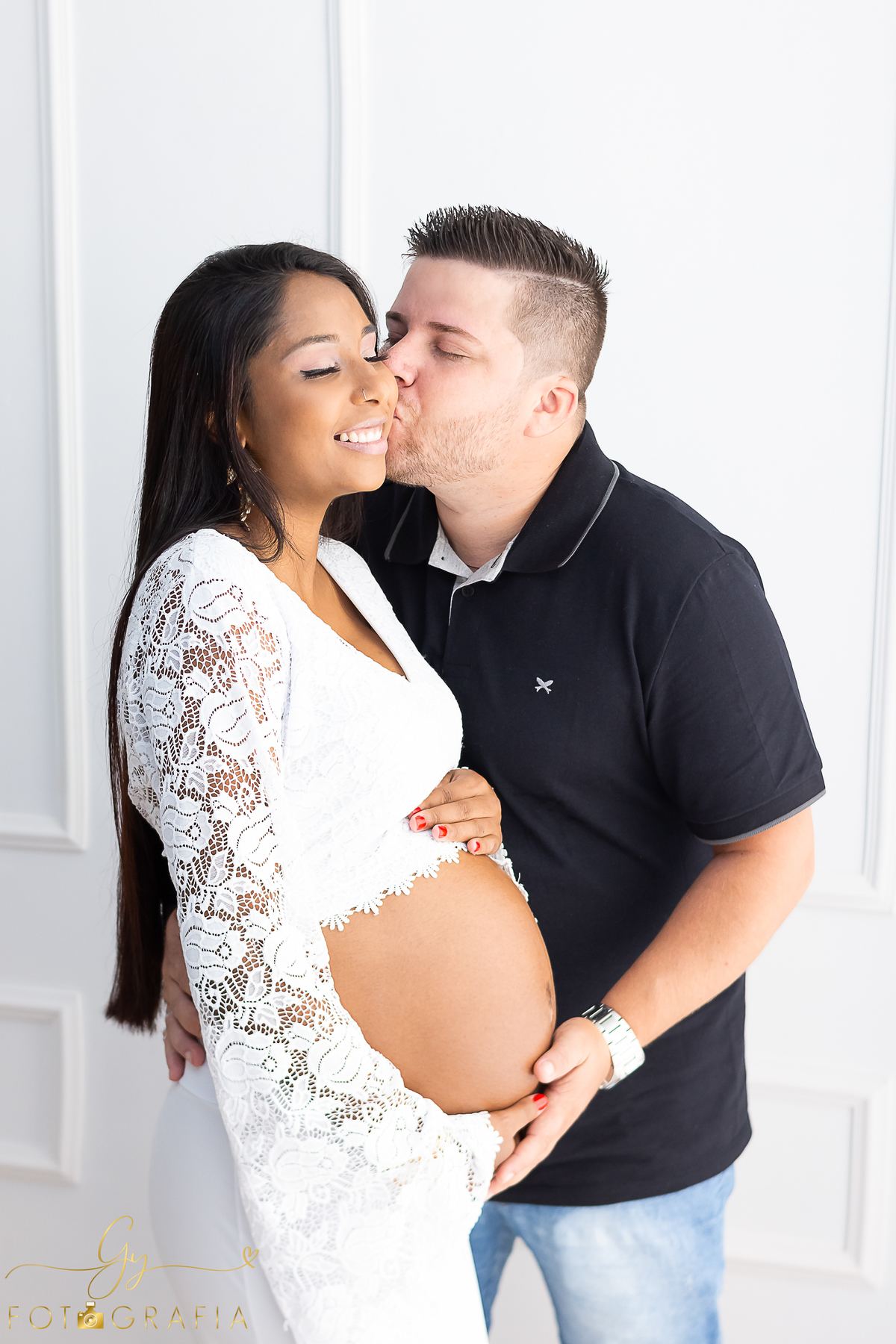 Kawane e seu ensaio de gestante no estúdio. cenário quarto. Fotografo em Londrina especializado em ensaios de gestantes, bebês e crianças. Momento registrado pela fotógrafa Giscellayne - Gy fotografia