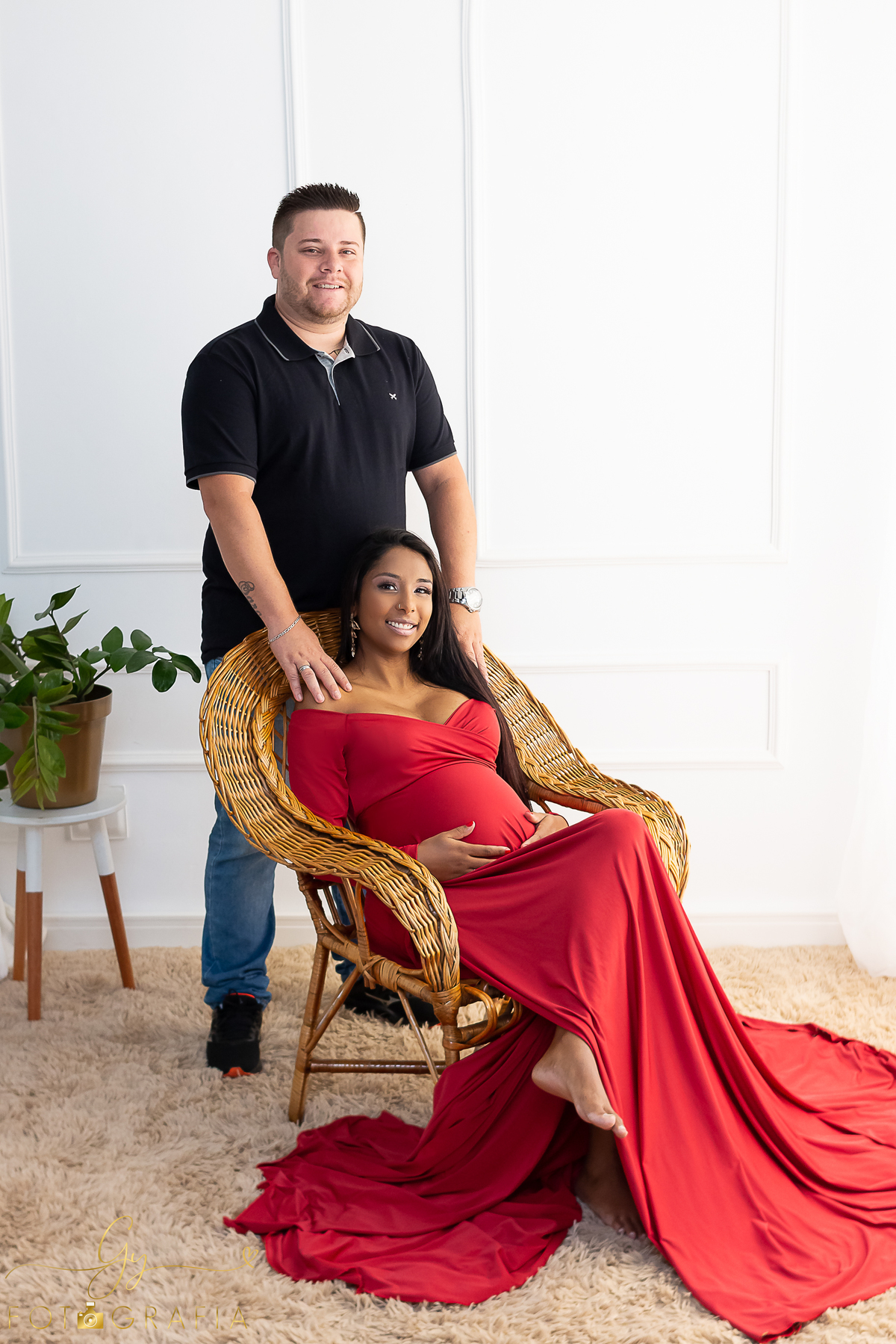 Kawane e seu ensaio de gestante no estúdio. cenário quarto. Fotografo em Londrina especializado em ensaios de gestantes, bebês e crianças. Momento registrado pela fotógrafa Giscellayne - Gy fotografia
