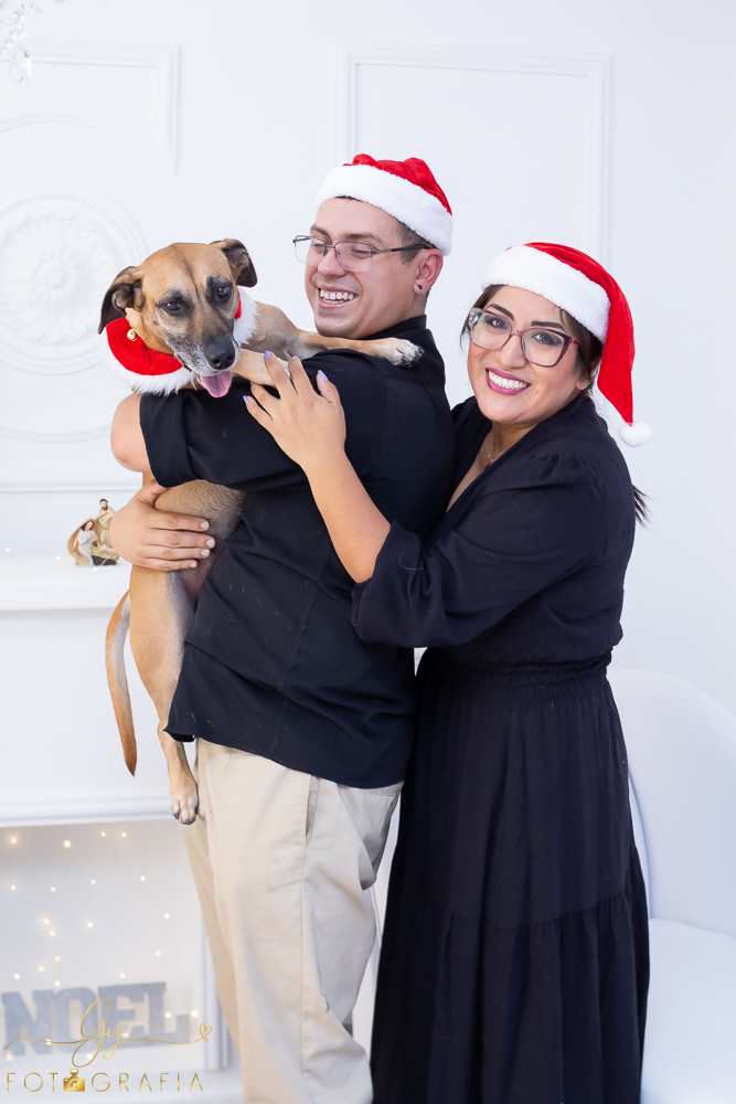 Ensaio de natal com pets! Cachorro!
Sessão de natal com 4 cenários e roupas inclusas! Fotógrafo em Londrina especializado em ensaios de bebês e crianças!
Momento registrado pela fotógrafa Giscellayne | Gy fotografia.