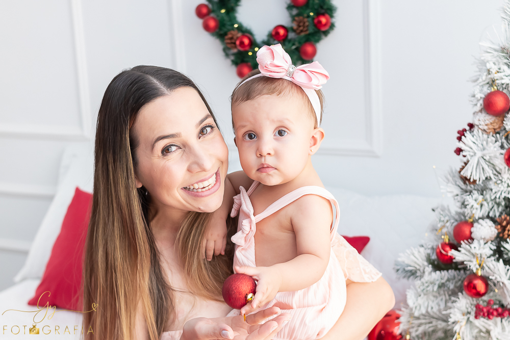 Fotógrafo em Londrina especializado em ensaios de bebês e crianças. Momento registrado pela fotógrafa Giscellayne | Gy fotografia.