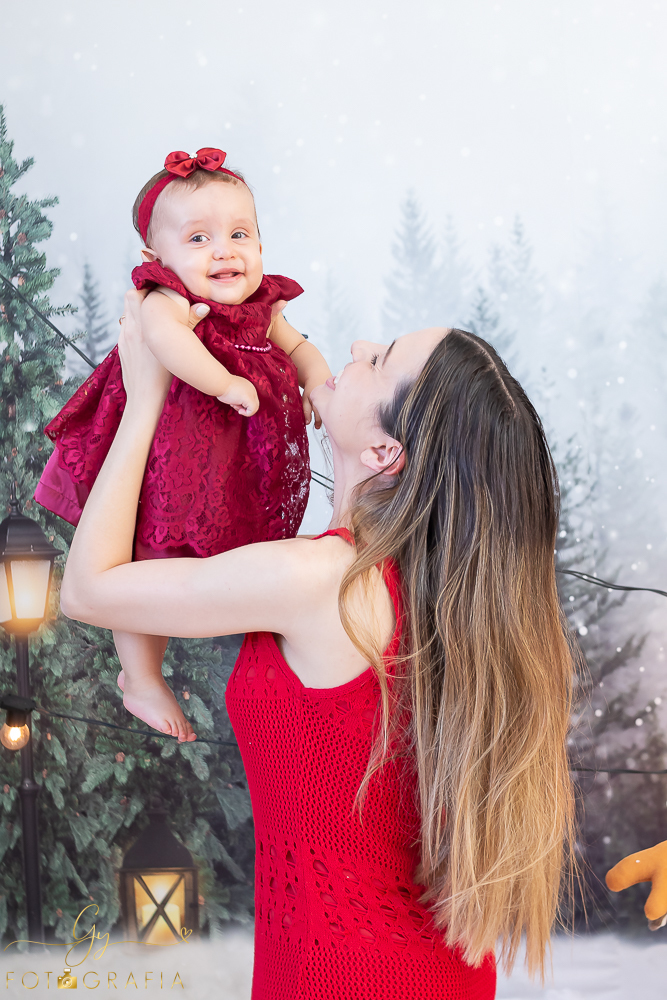 Fotógrafo em Londrina especializado em ensaios de bebês e crianças. Momento registrado pela fotógrafa Giscellayne | Gy fotografia.