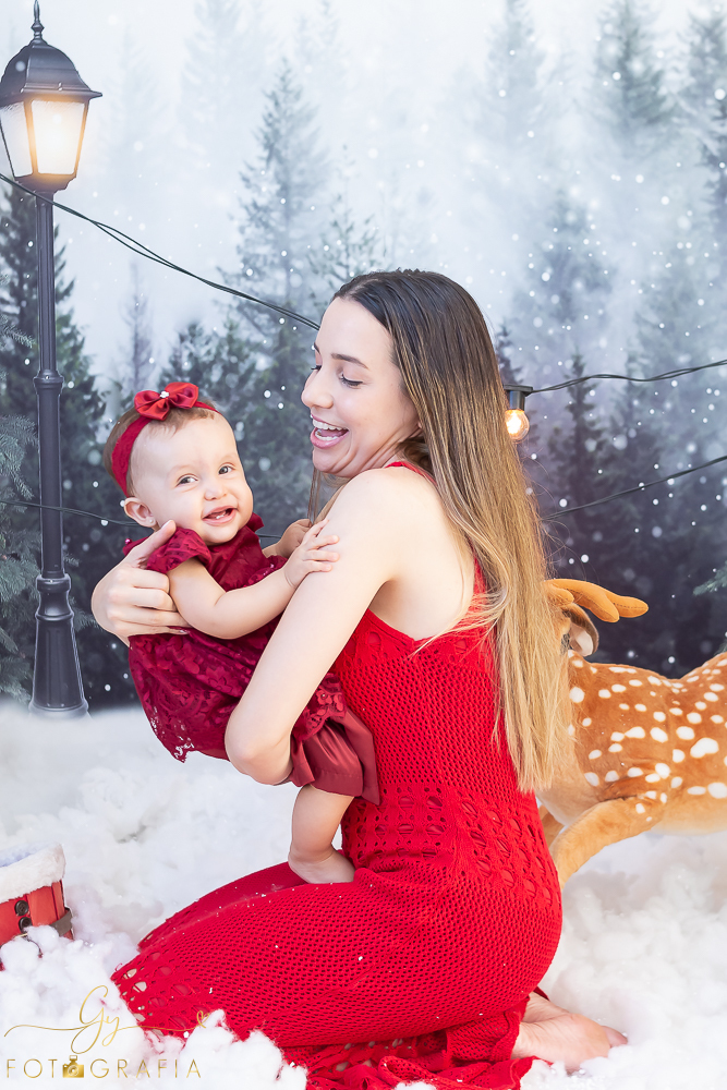 Fotógrafo em Londrina especializado em ensaios de bebês e crianças. Momento registrado pela fotógrafa Giscellayne | Gy fotografia.