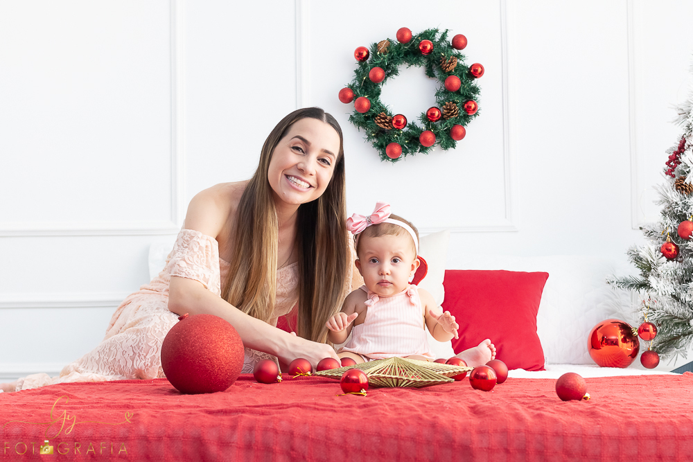 Fotógrafo em Londrina especializado em ensaios de bebês e crianças. Momento registrado pela fotógrafa Giscellayne | Gy fotografia.