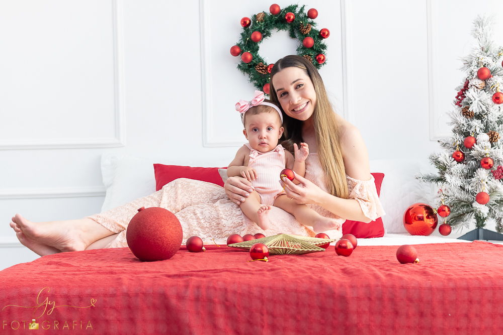 Fotógrafo em Londrina especializado em ensaios de bebês e crianças. Momento registrado pela fotógrafa Giscellayne | Gy fotografia.