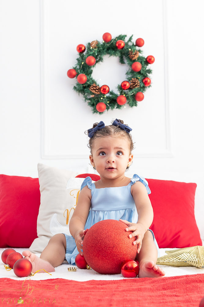 Mini ensaio de natal em Londrina!
Sessão com bebê de 1 ano! 4 cenários, fotos em estúdio.
Fotógrafo em Londrina especializado em ensaios de bebês e crianças. Momento registrado pela fotógrafa Giscellayne | Gy fotografia.
