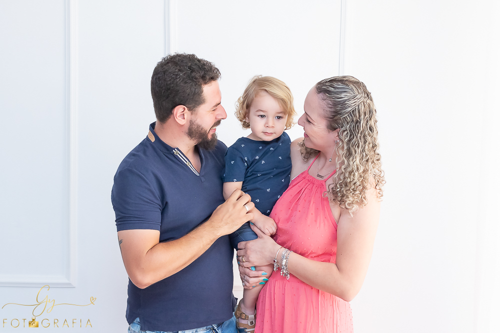 Fotógrafo em londrina especializado em ensaios de bebês e crianças. Momento registrado pela fotógrafa Giscellayne - Gy fotografia!