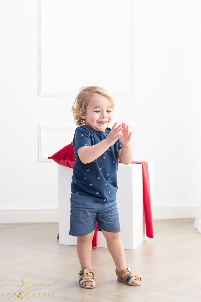 Fotógrafo em londrina especializado em ensaios de bebês e crianças. Momento registrado pela fotógrafa Giscellayne - Gy fotografia!