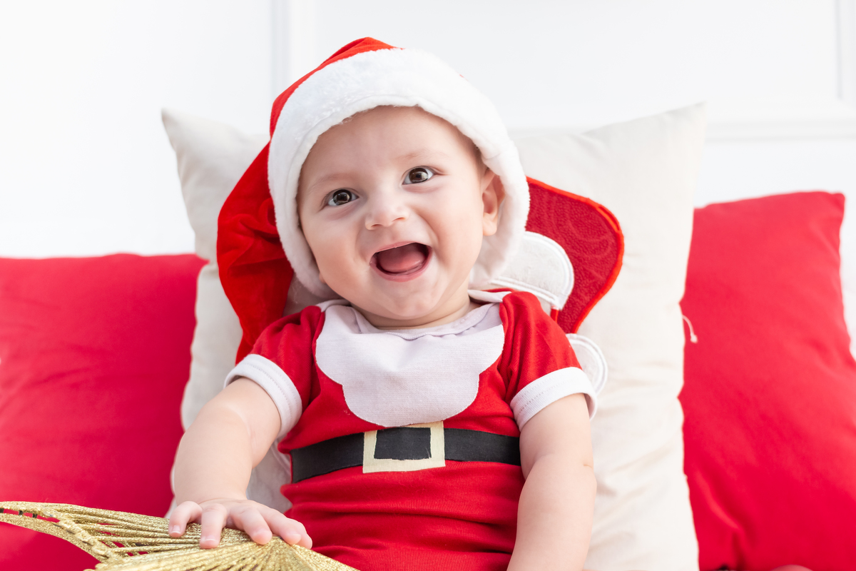 Ensaio de natal em estúdio. Fotógrafo em londrina especializado em ensaios de bebês e crianças! Momento registrado pela fotógrafa Giscellayne -