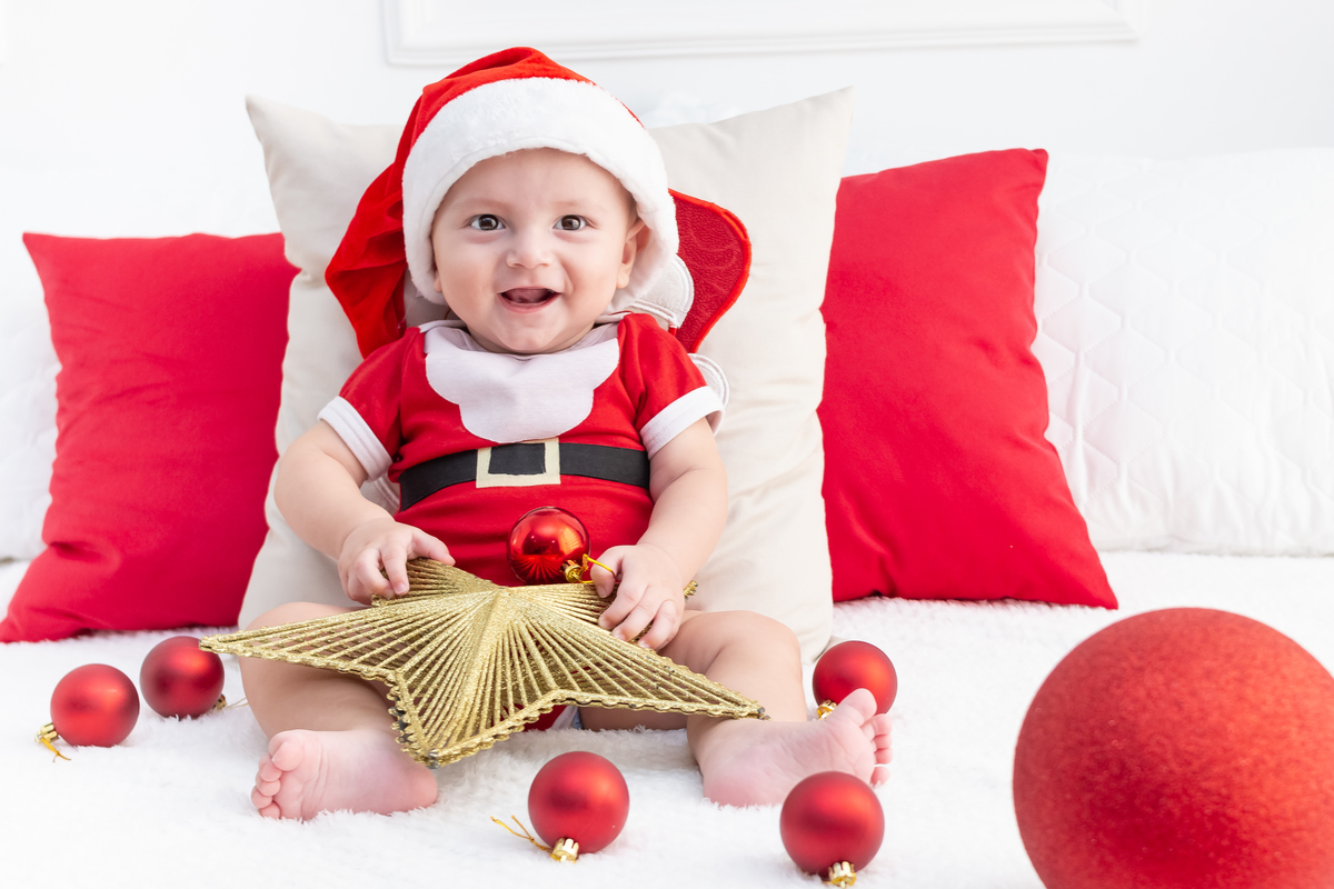Ensaio de natal em estúdio. Fotógrafo em londrina especializado em ensaios de bebês e crianças! Momento registrado pela fotógrafa Giscellayne -