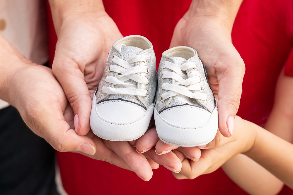 ensaio para anunciar a gravidez. fotografo em Londrina especializado em ensaios de gestantes e família. Momento registrado pela fotografa Giscellayne - Gy fotografia.