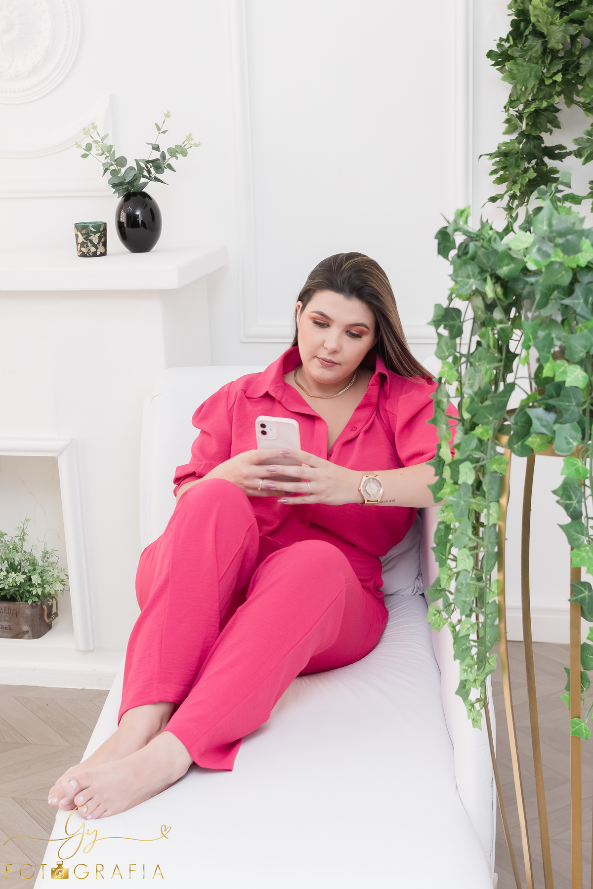 Ensaio corporativo, Gabriela, credibilidade e confiança para seu consumidor final. Fotografa em Londrina especializada em ensaios femininos. Fotografo em Londrina. Momento registrado pela fotografa Giscellayne - Gy fotografiaEnsaio corporativo, Gabriela, 