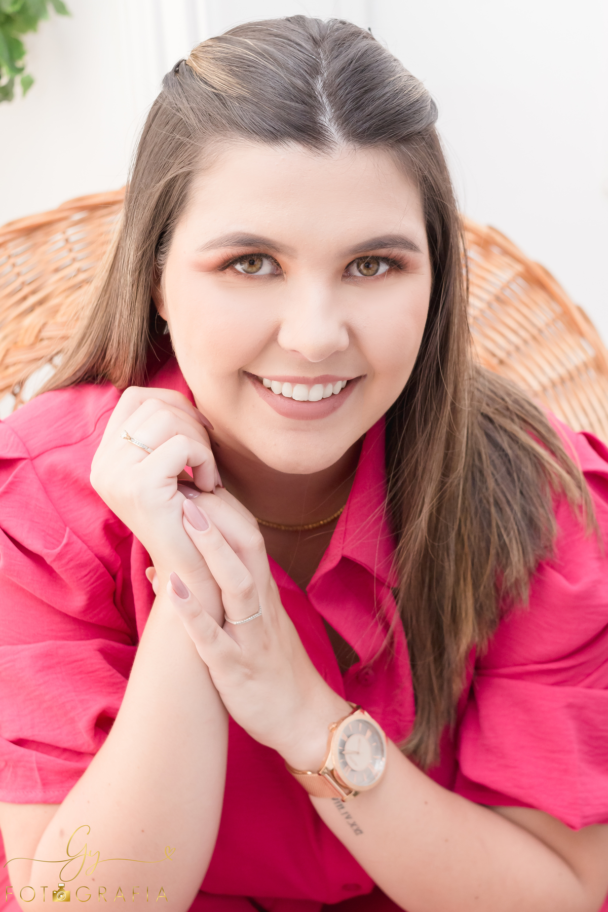 Ensaio corporativo, Gabriela, credibilidade e confiança para seu consumidor final. Fotografa em Londrina especializada em ensaios femininos. Fotografo em Londrina. Momento registrado pela fotografa Giscellayne - Gy fotografia