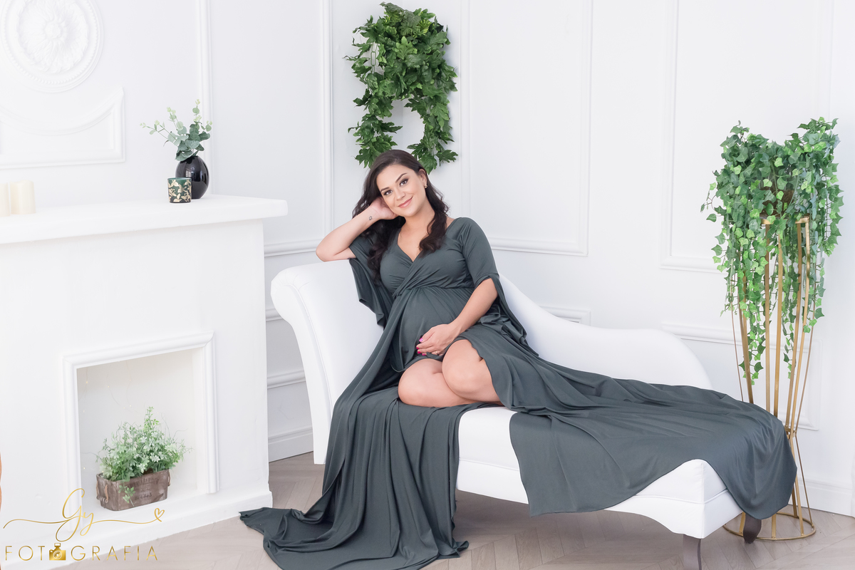 Ensaio de gestante da Ketlin. Fotógrafo em londrina especializado em ensaios gestantes. Momento registrado pela fotógrafa Giscellayne. Gy Fotografia.