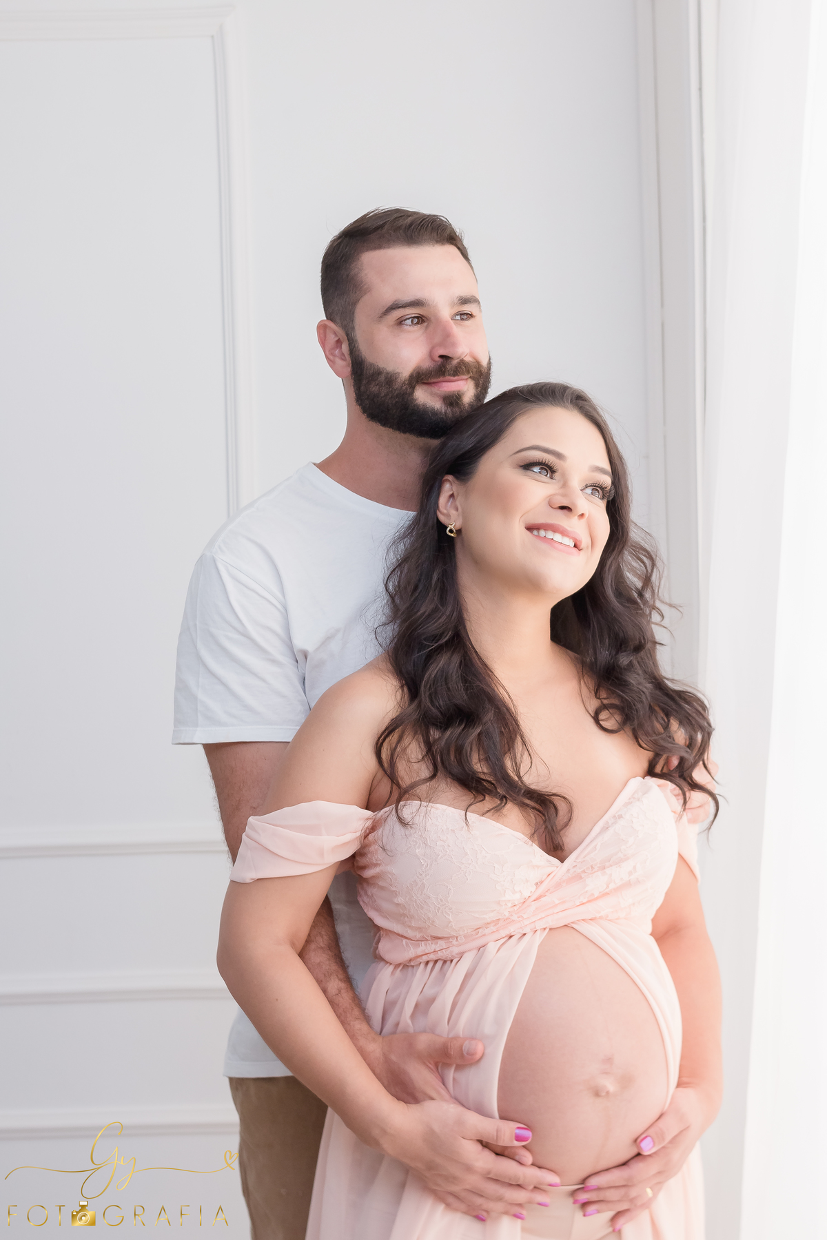 Ensaio de gestante da Ketlin. Fotógrafo em londrina especializado em ensaios gestantes. Momento registrado pela fotógrafa Giscellayne. Gy Fotografia.