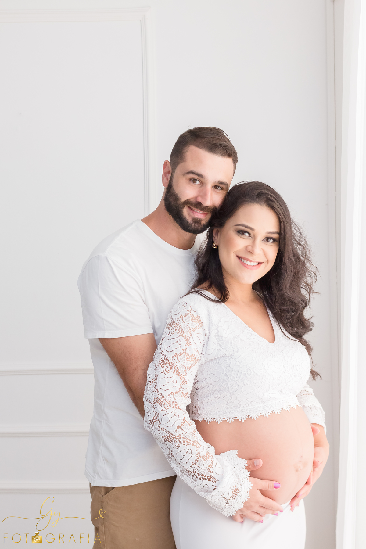 Ensaio de gestante da Ketlin. Fotógrafo em londrina especializado em ensaios gestantes. Momento registrado pela fotógrafa Giscellayne. Gy Fotografia.
