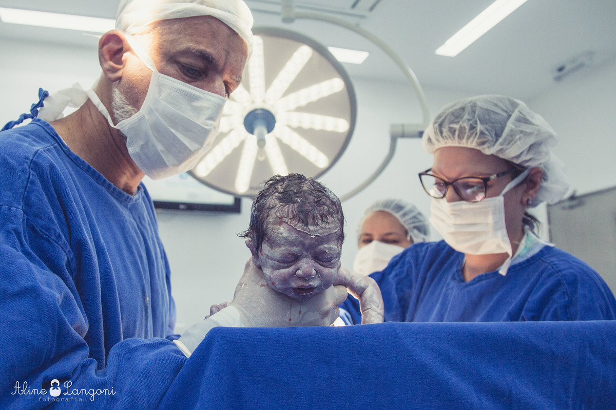 bebê acabou de nascer