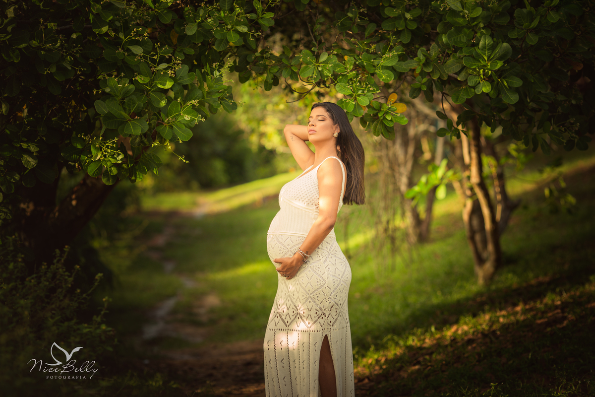 Ensaio de Gestante realizado com a Clarice Mattos, na praia do Tupé, em Manaus Marcos Lima 
