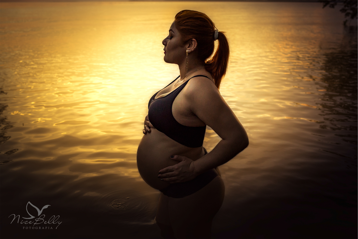 Ensaio de Gestante realizado com a Carla Goveia em Iranduba, na praia do açutuba por Marcos Lima 