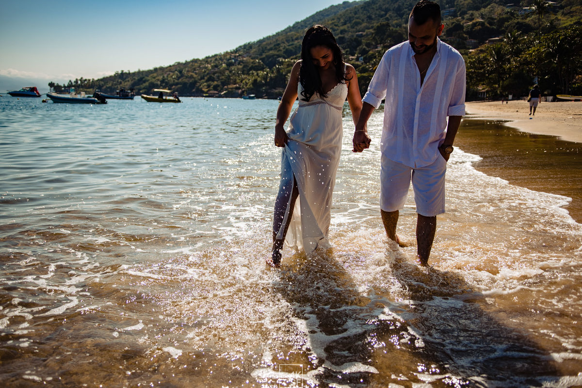 ensaio pré wedding ilhabela, ensaio pré casamento ilhabela, praia da armação, fotógrafo de casamento ilhabela, casamento na praia, ensaio pré wedding na praia fotografia de casamento na praia, pré casamento na praia, dicas ensaio pré wedding