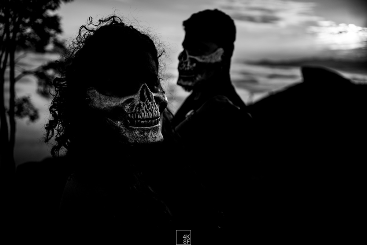 ensaio pré wedding criativo, pré wedding caveira, pre wedding skull, pre wedding diferetente, pre wedding mairiporã, pré wedding nas montanhas, pre wedding nas nuves, fotografo de casamento em sao paulo
