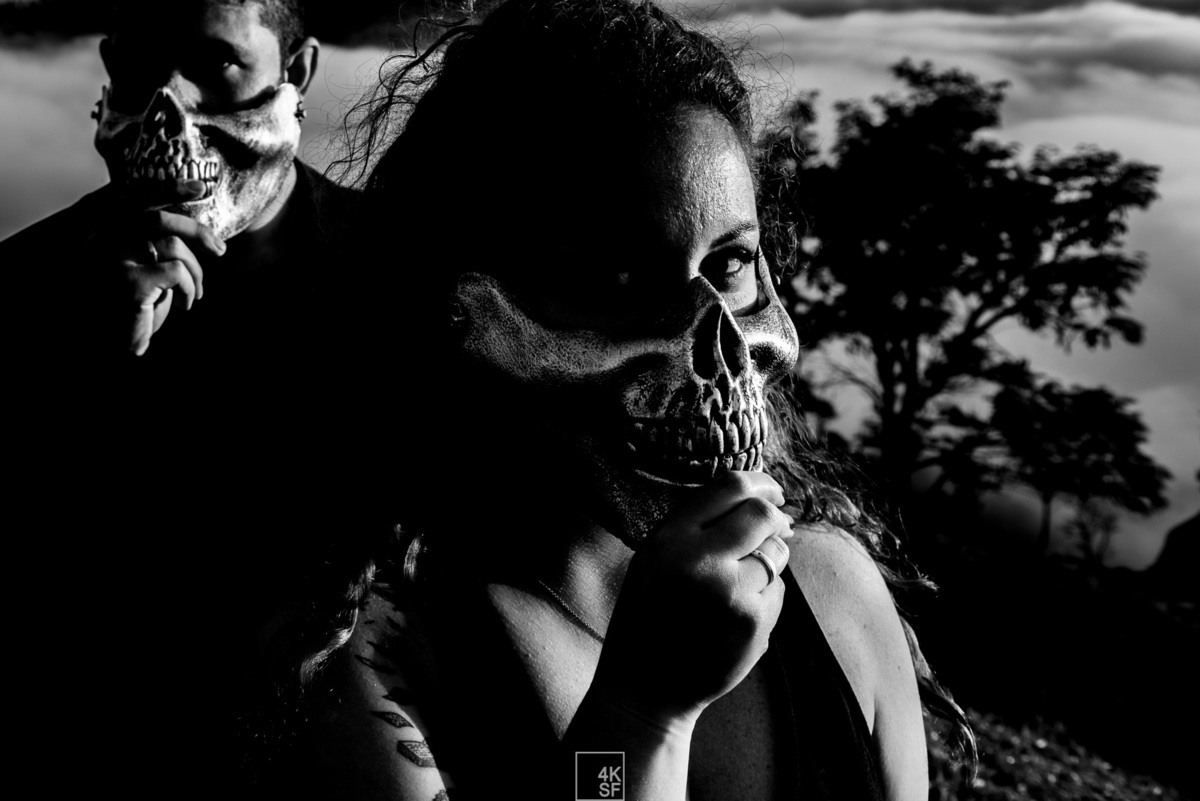 ensaio pré wedding criativo, pré wedding caveira, pre wedding skull, pre wedding diferetente, pre wedding mairiporã, pré wedding nas montanhas, pre wedding nas nuves, fotografo de casamento em sao paulo
