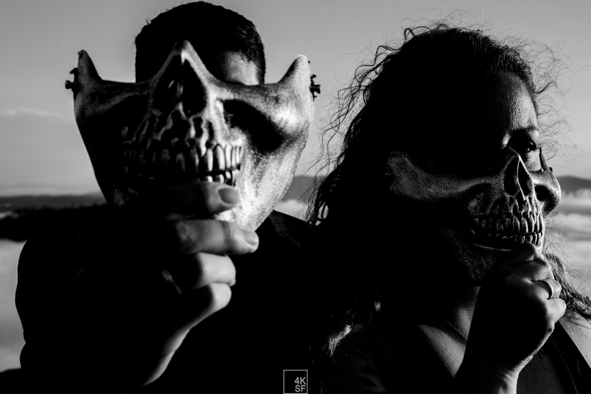 ensaio pré wedding criativo, pré wedding caveira, pre wedding skull, pre wedding diferetente, pre wedding mairiporã, pré wedding nas montanhas, pre wedding nas nuves, fotografo de casamento em sao paulo