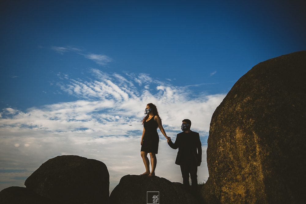 ensaio pré wedding criativo, pré wedding caveira, pre wedding skull, pre wedding diferetente, pre wedding mairiporã, pré wedding nas montanhas, pre wedding nas nuves, fotografo de casamento em sao paulo
