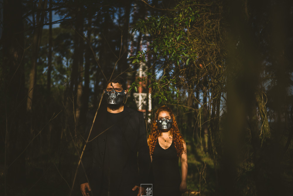ensaio pré wedding criativo, pré wedding caveira, pre wedding skull, pre wedding diferetente, pre wedding mairiporã, pré wedding nas montanhas, pre wedding nas nuves, fotografo de casamento em sao paulo