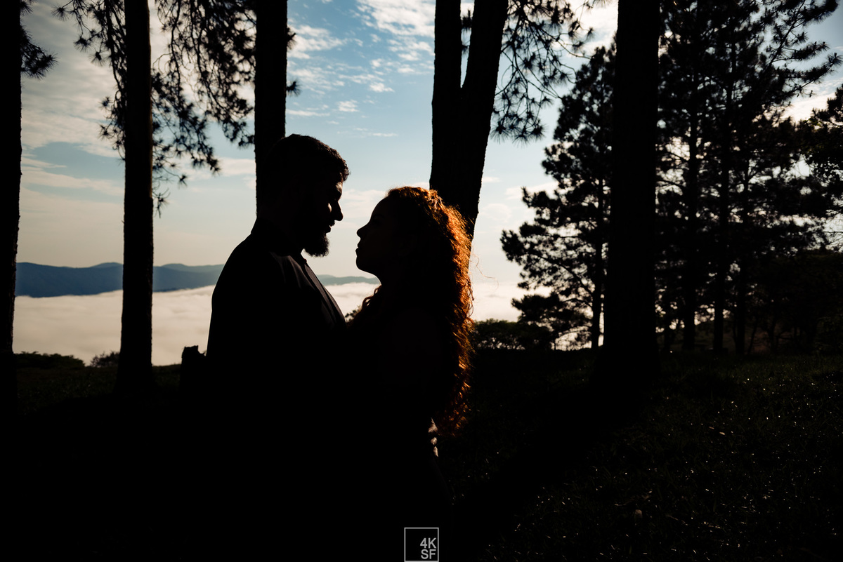 ensaio pré wedding criativo, pré wedding caveira, pre wedding skull, pre wedding diferetente, pre wedding mairiporã, pré wedding nas montanhas, pre wedding nas nuves, fotografo de casamento em sao paulo