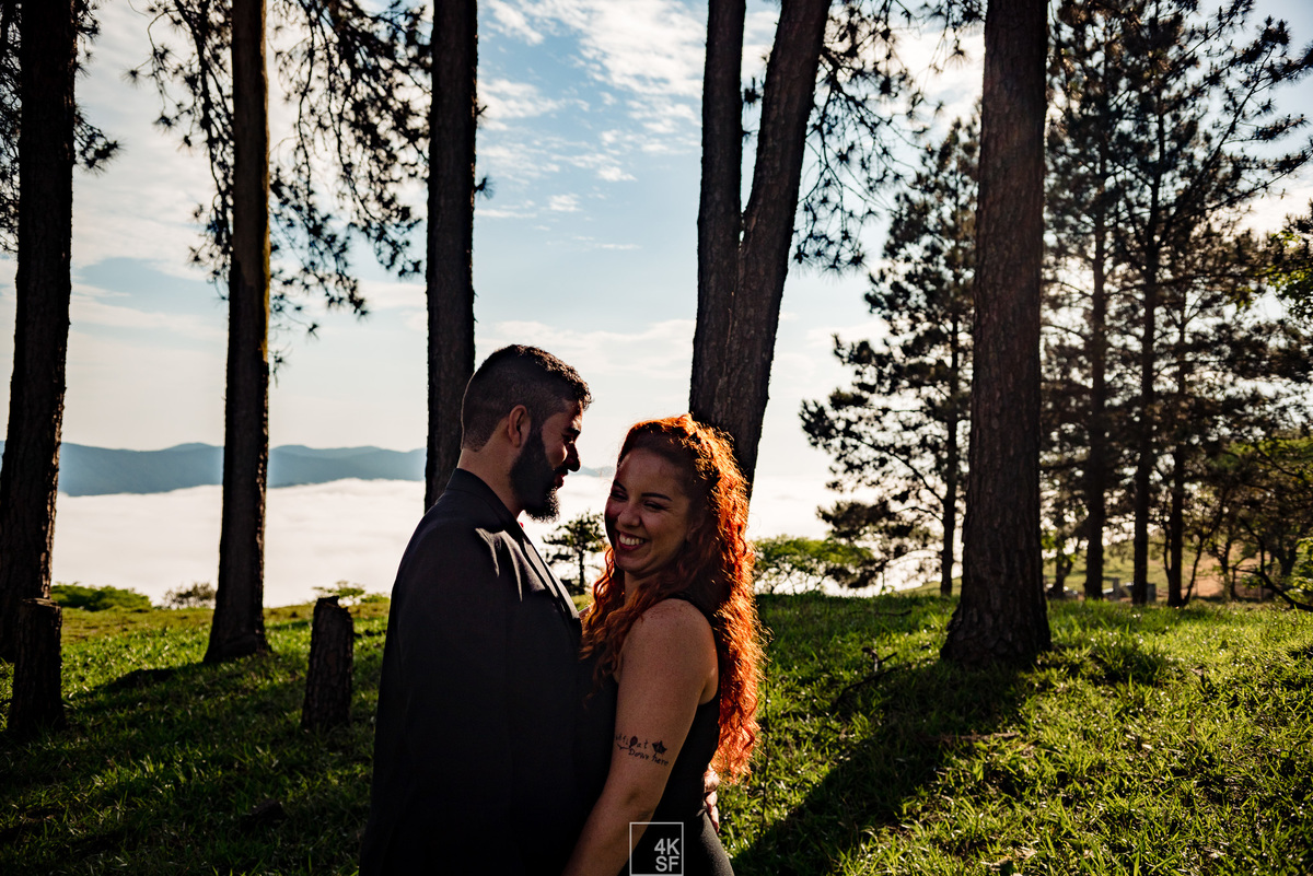 ensaio pré wedding criativo, pré wedding caveira, pre wedding skull, pre wedding diferetente, pre wedding mairiporã, pré wedding nas montanhas, pre wedding nas nuves, fotografo de casamento em sao paulo