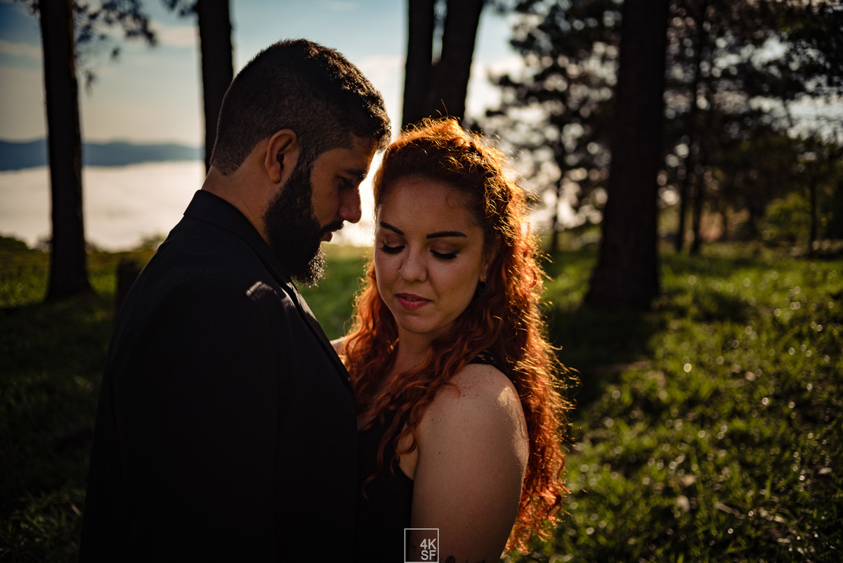 ensaio pré wedding criativo, pré wedding caveira, pre wedding skull, pre wedding diferetente, pre wedding mairiporã, pré wedding nas montanhas, pre wedding nas nuves, fotografo de casamento em sao paulo