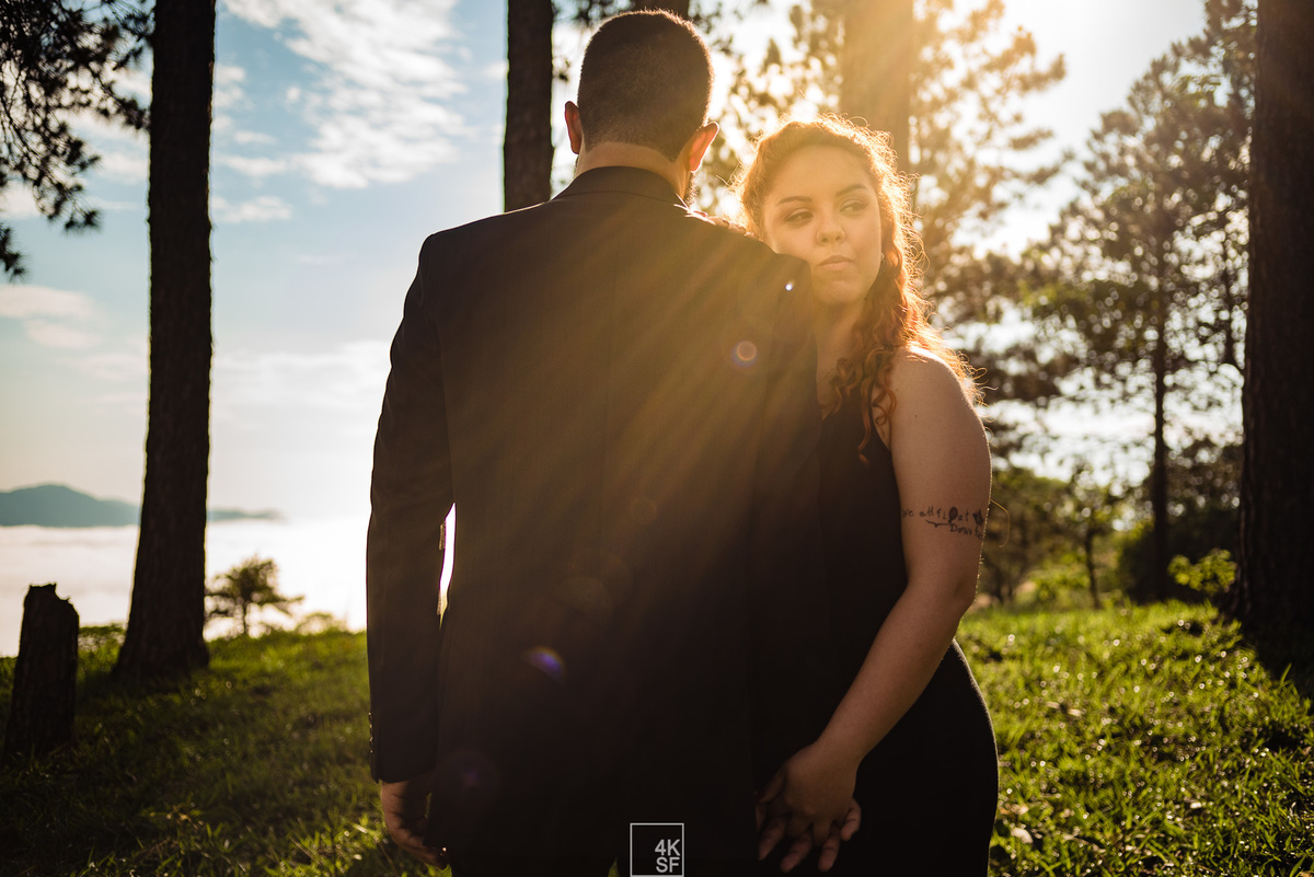 ensaio pré wedding criativo, pré wedding caveira, pre wedding skull, pre wedding diferetente, pre wedding mairiporã, pré wedding nas montanhas, pre wedding nas nuves, fotografo de casamento em sao paulo