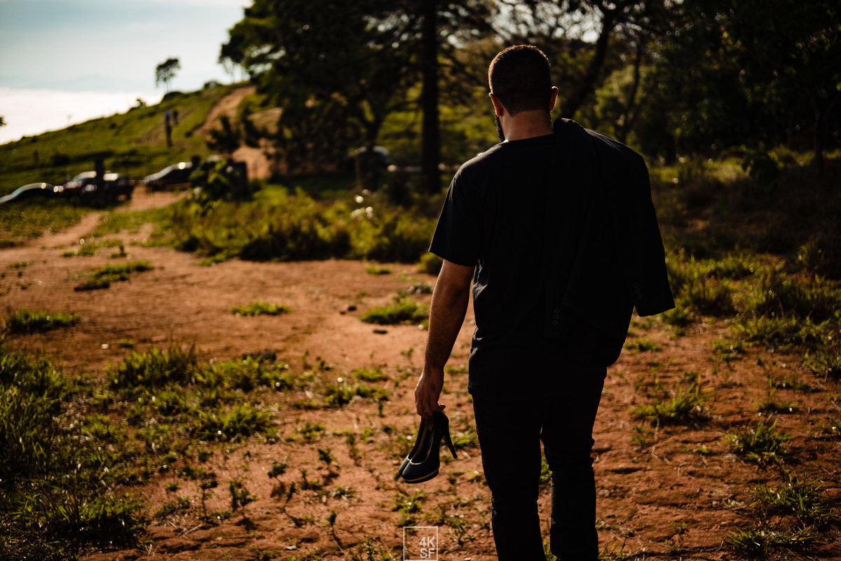 ensaio pré wedding criativo, pré wedding caveira, pre wedding skull, pre wedding diferetente, pre wedding mairiporã, pré wedding nas montanhas, pre wedding nas nuves, fotografo de casamento em sao paulo