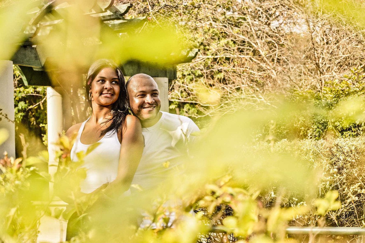 Noiva-imaginando-vestido-do-seu-casamento