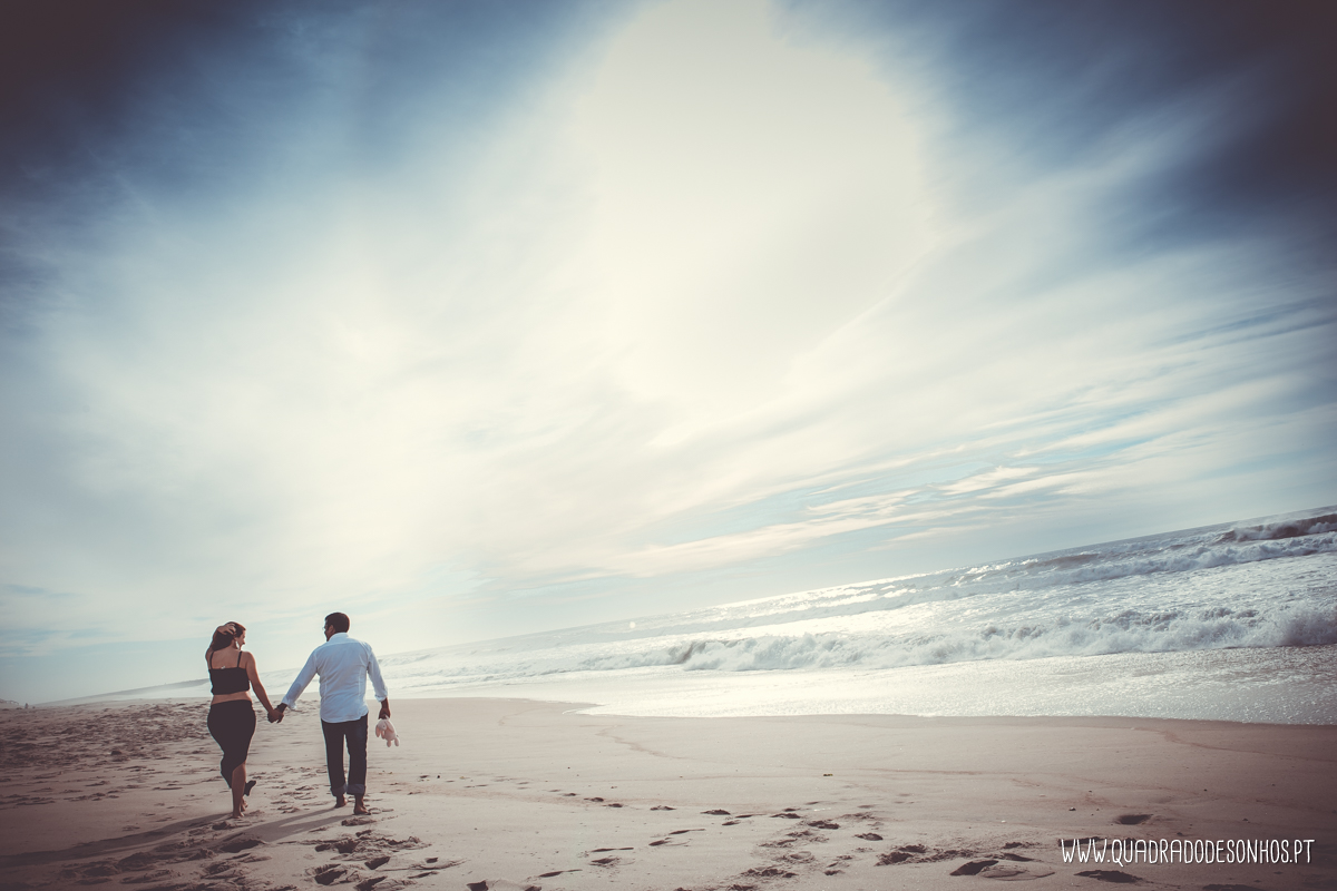 noivos na praia