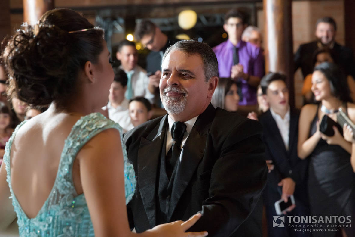 VALSA DE 15 QANOS COM A ANIVERSARIANTE E SEU PAI
