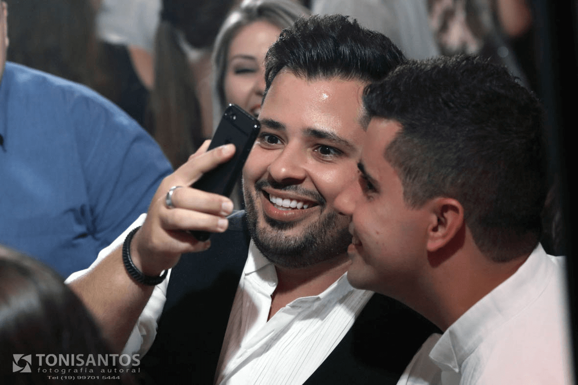 CONVIDADOS SE DIVERTIRAM MUITO NA FESTA DE 15 ANOS DE GIULIA EM VINHEDO SP
