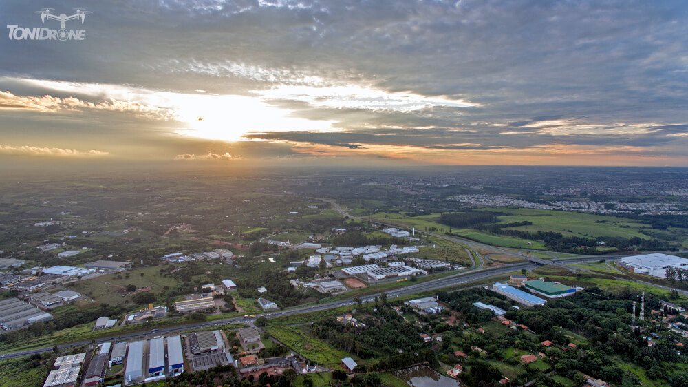 FOTO E FILME  DRONE PARA FILMAGEM DE PLANTAS INDUSTRIAIS EMPRESA UNILEVER AGUAI SAO PAULO SP